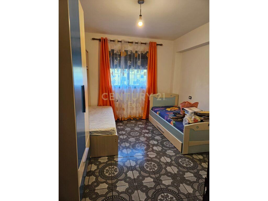 JEPET ME QERA APARTAMENT 2+1 NE LAGJEN NR.6 !