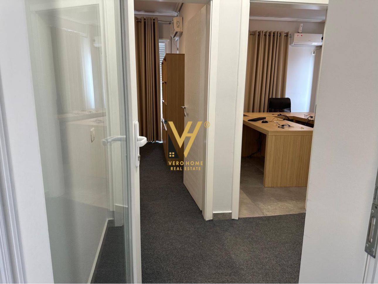 ZYRE TE KOMPLEKSIT OLIMPIK 850 EURO