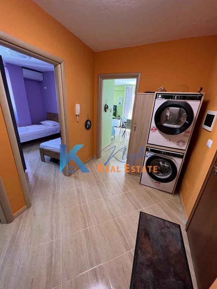 2+1 per Qira ne rrugen Jordan Misja, Kompleksi Gener2