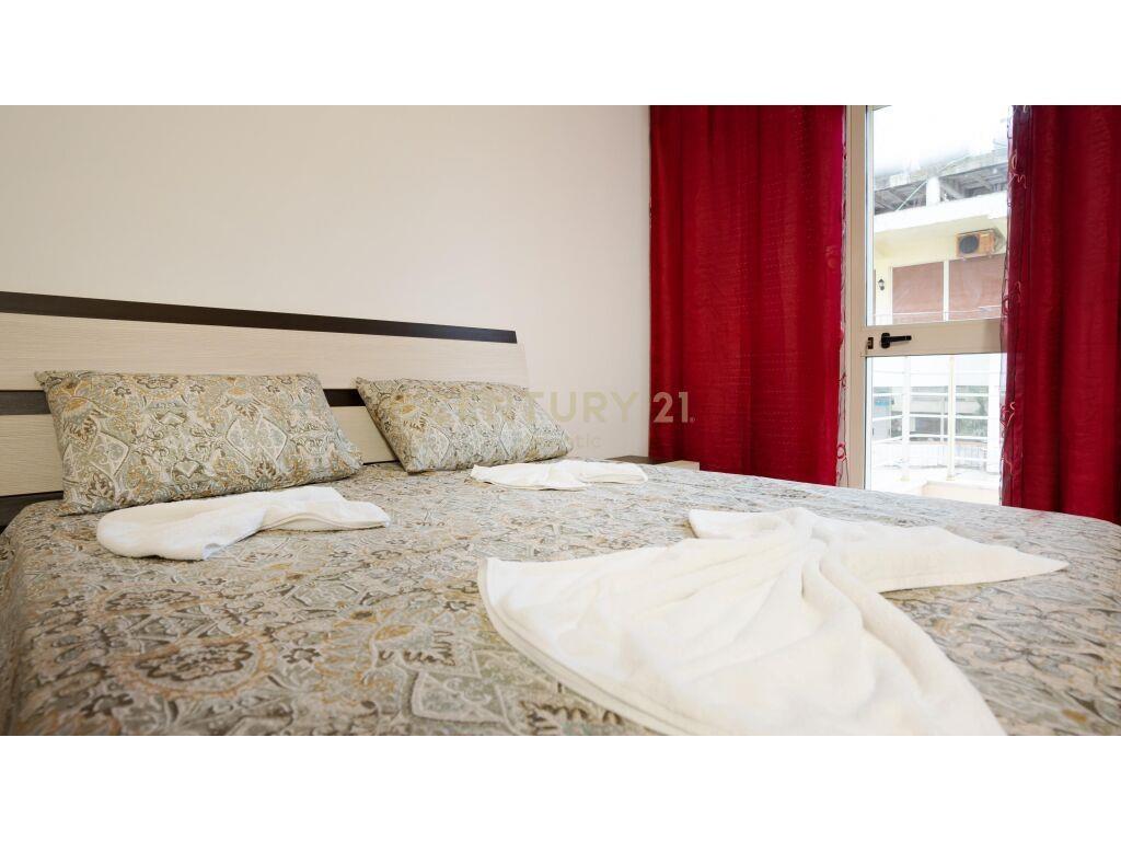 JEPET APARTAMENT 1+1 ME QERA NE PLAZH HEKURUDHA PRAN DETIT !