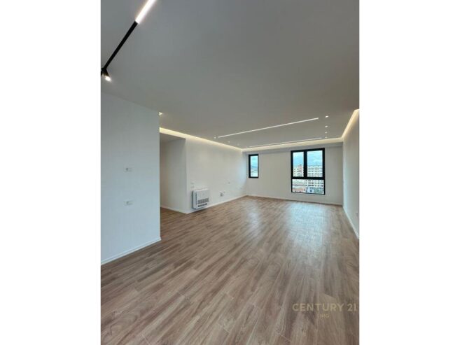 Shitet Apartment 2+1+2 Rruga e Kavajës 350,000 €