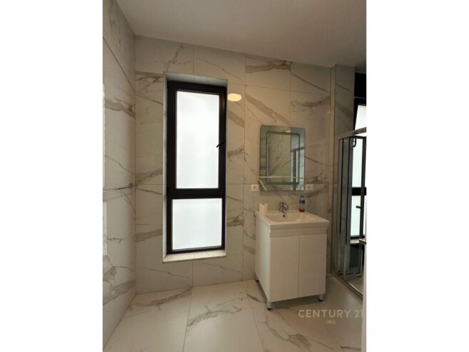Shitet Apartment 2+1+2 Rruga e Kavajës 350,000 €