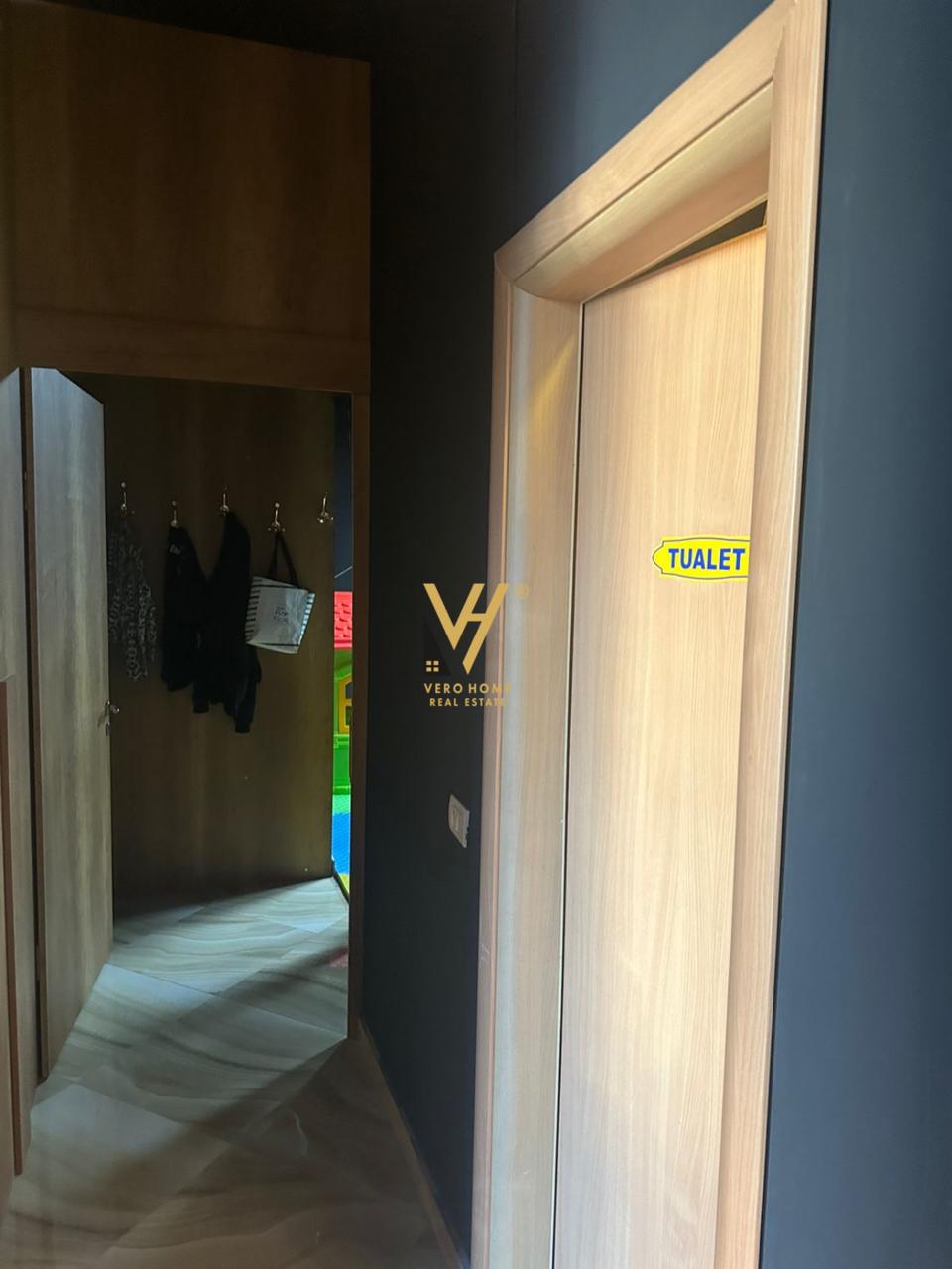 LOUNGE 186 M2 NE FRESK 1.300 EURO