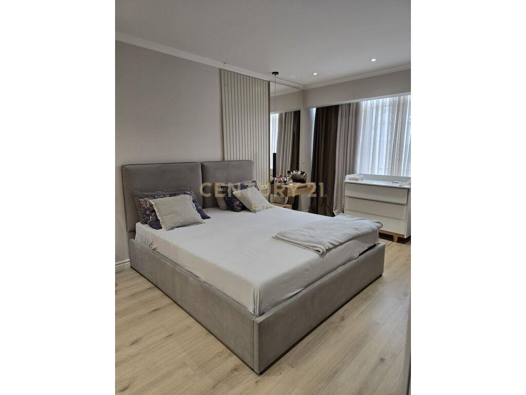 Apartament 2+1 në Qendër të Durrësit