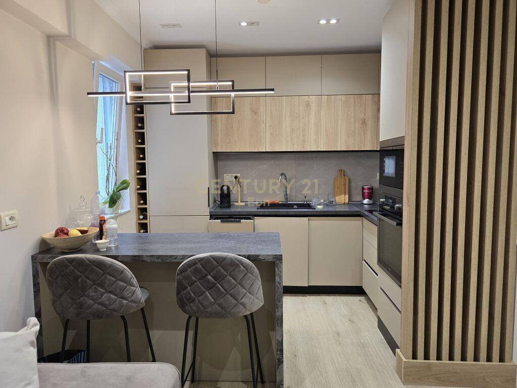 Apartament 2+1 në Qendër të Durrësit