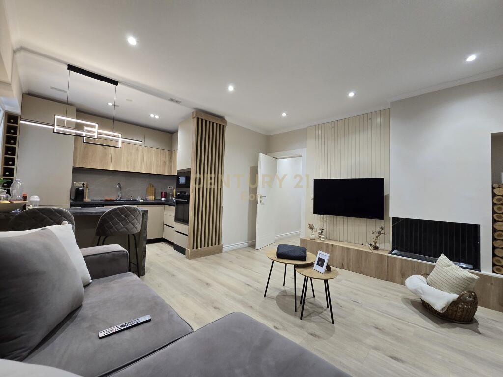 Apartament 2+1 në Qendër të Durrësit