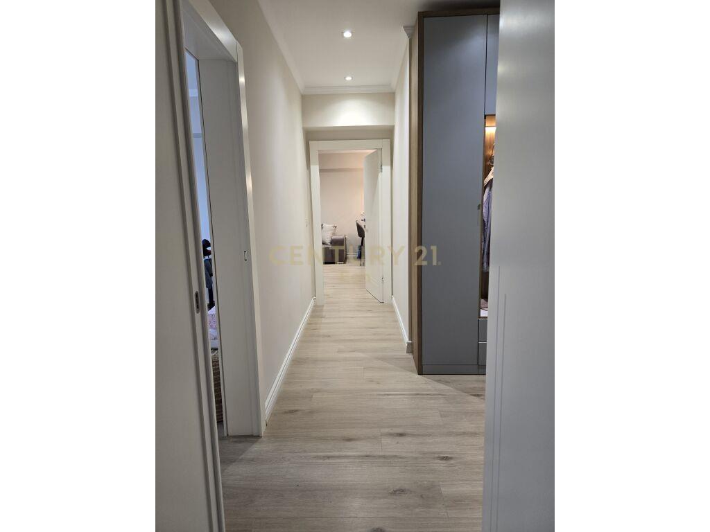 Apartament 2+1 në Qendër të Durrësit