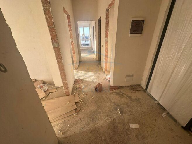 Shitet apartament 3+1+2 Fusha e Avacionit