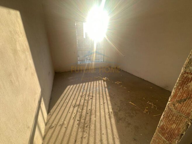 Shitet apartament 3+1+2 Fusha e Avacionit