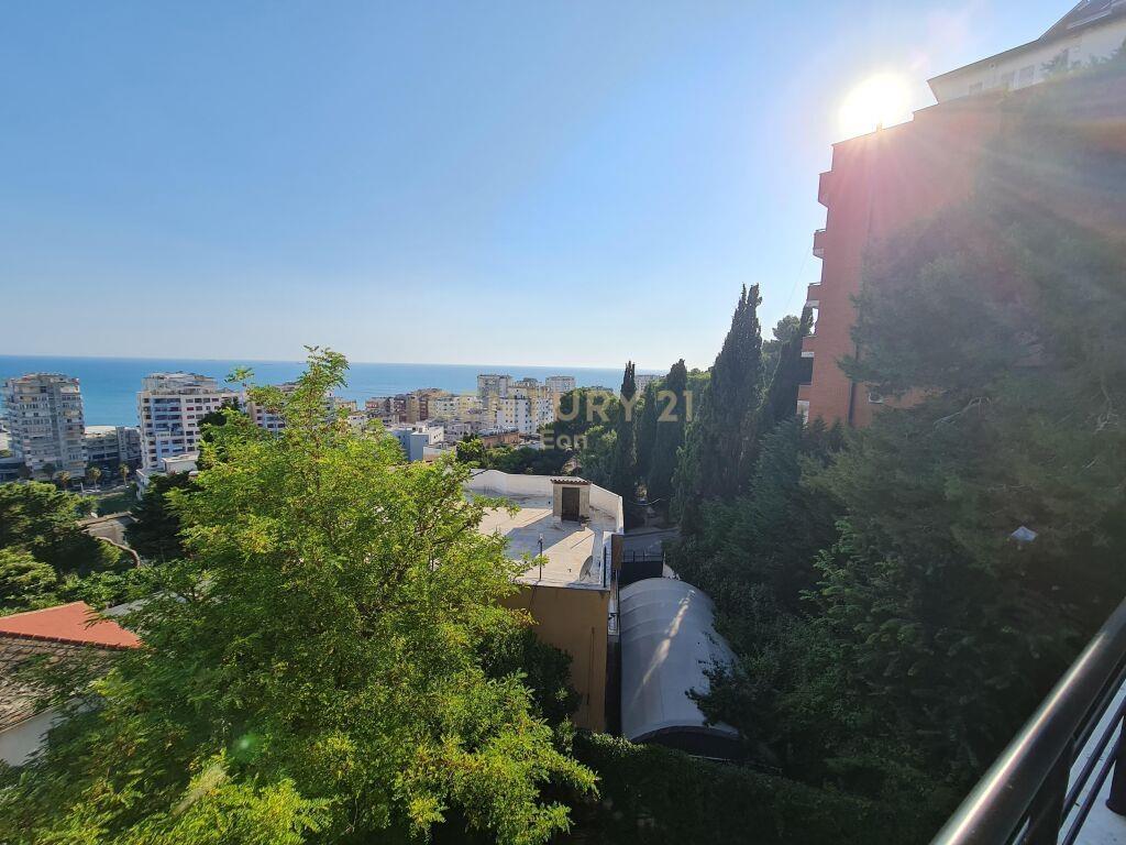 SHITET SUPER APARTAMENT ME PAMJE DETI 2+1+2 TE VILA E ZOGUT!