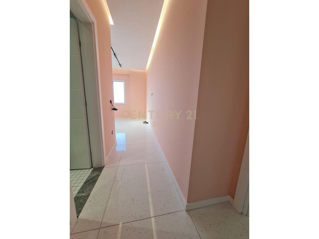 SHITET SUPER APARTAMENT ME PAMJE DETI 2+1+2 TE VILA E ZOGUT!