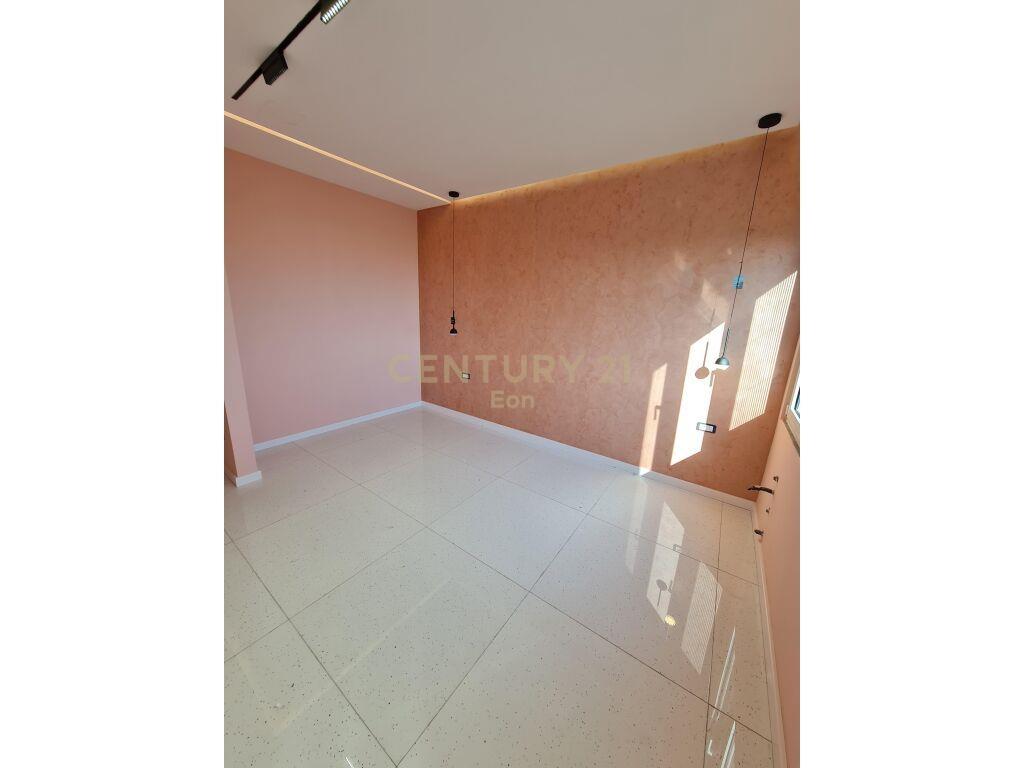 SHITET SUPER APARTAMENT ME PAMJE DETI 2+1+2 TE VILA E ZOGUT!