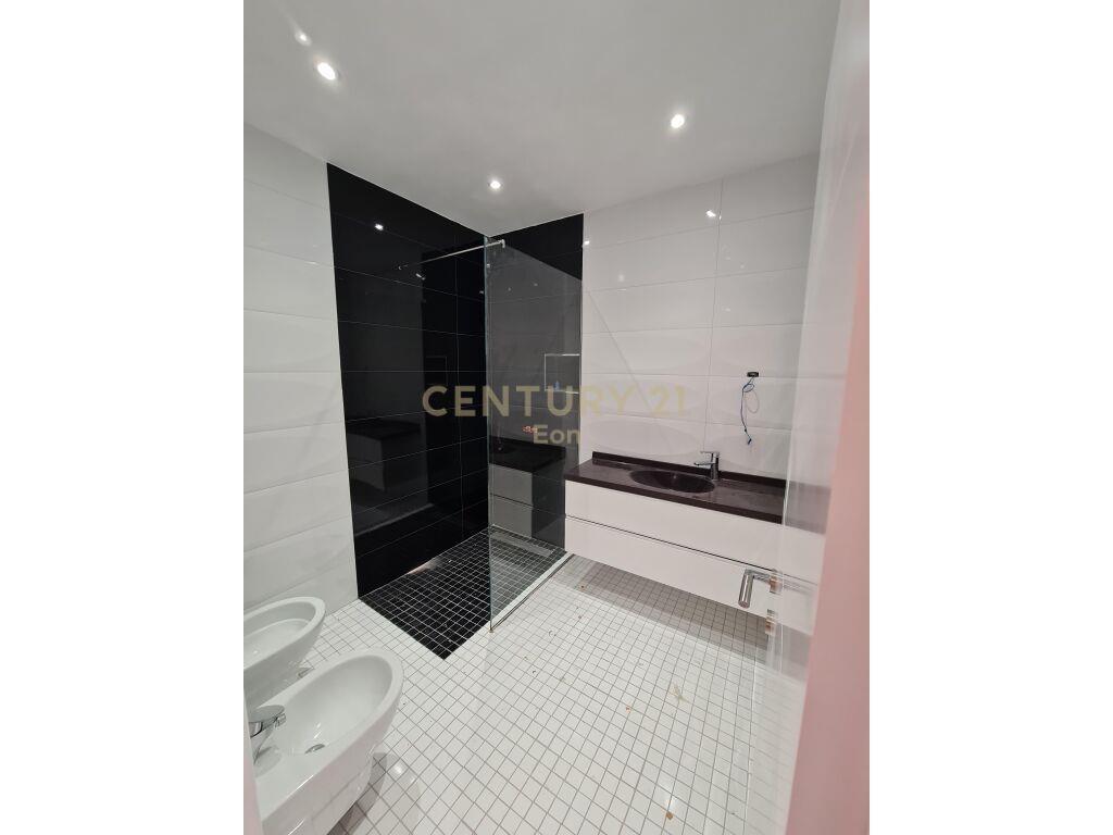 SHITET SUPER APARTAMENT ME PAMJE DETI 2+1+2 TE VILA E ZOGUT!