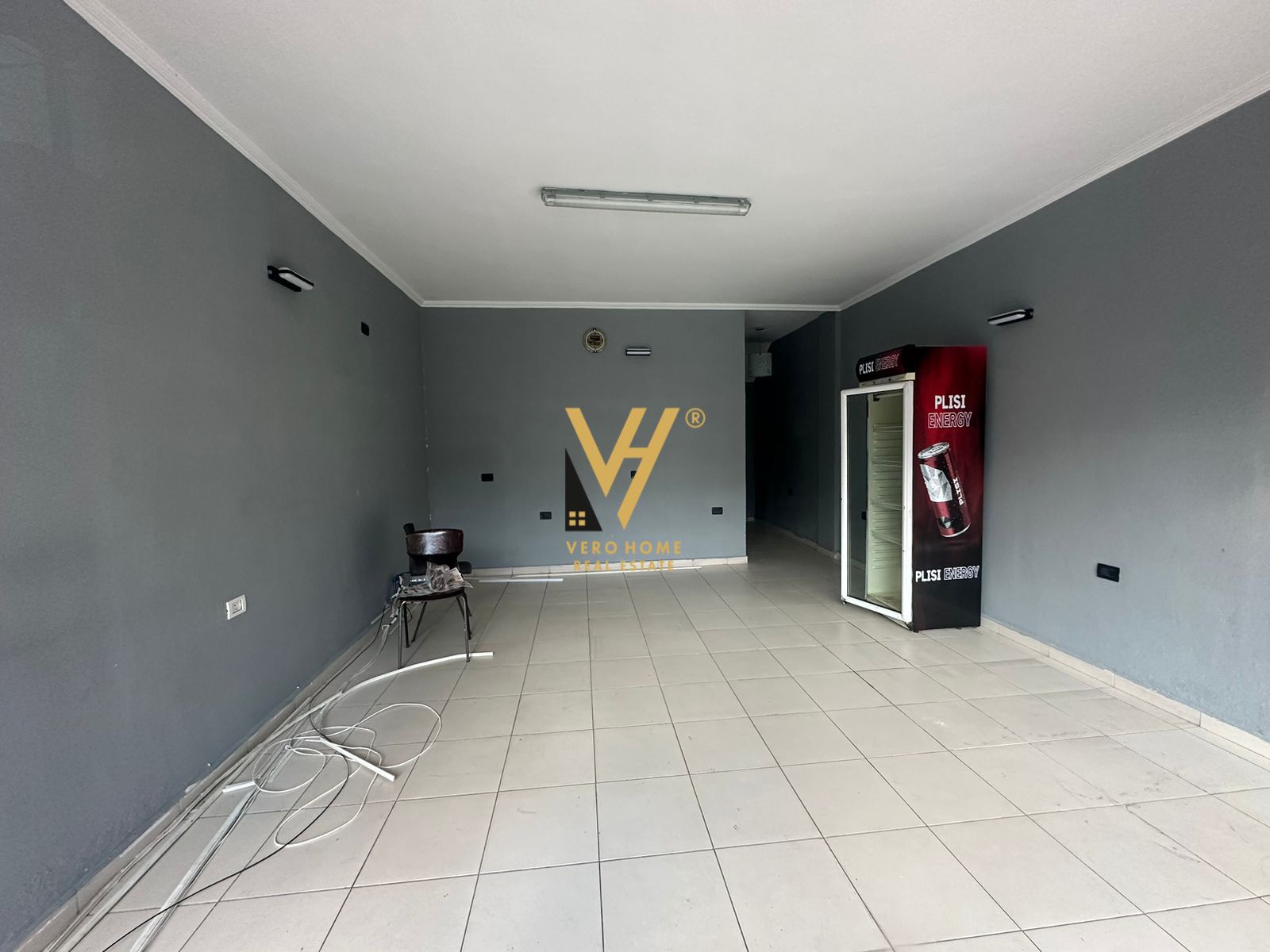 DYQAN 36 M2 TE QYTETI STUDENTI 500 EURO