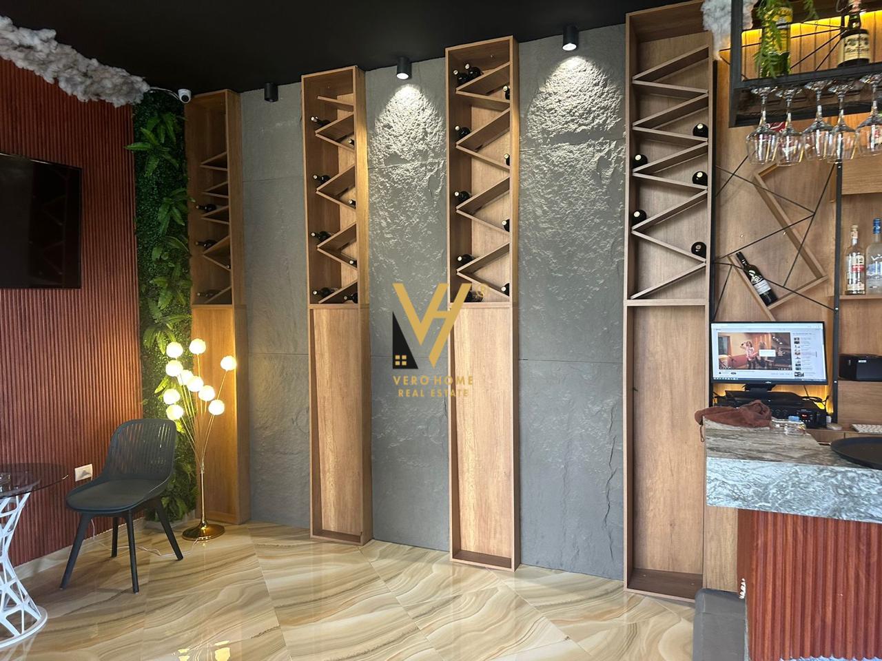 BAR- LOUNGE 186 M2 NE FRESK 220.000 EURO