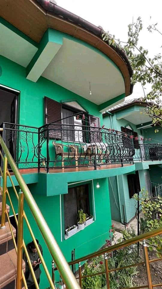 Shitet Shtepi Private| Shkozet