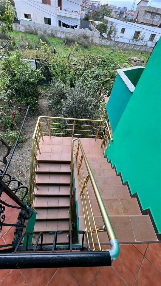 Shitet Shtepi Private| Shkozet