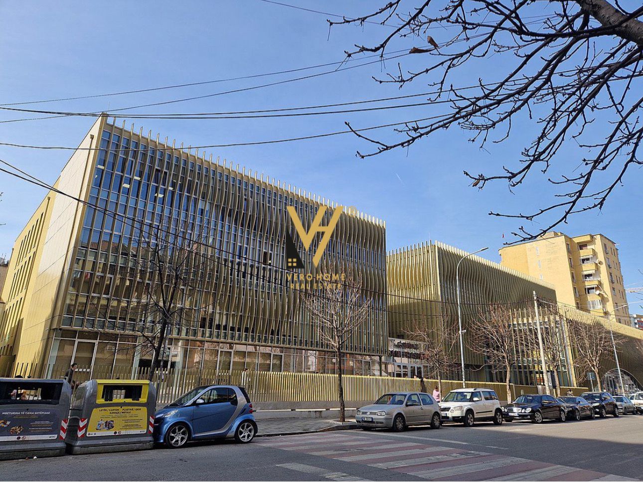 DYQAN 190 M2 RRUGA E BARRIKADAVE 1.300.000 EURO