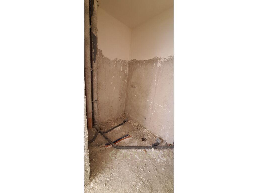 SHITET APARTAMENT 2+1 NDERTIM I RI NE DURRES!!!