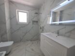 Shitet apartament 1+1 Tek Vasil Shanto !