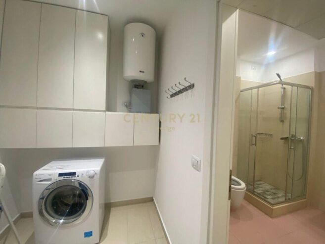 Shitet Apartment 2+1+2 Rruga e Elbasanit 580,000 €