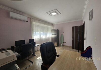 Shitet Apartment 3+1+2 Xhamlliku 320,000 €