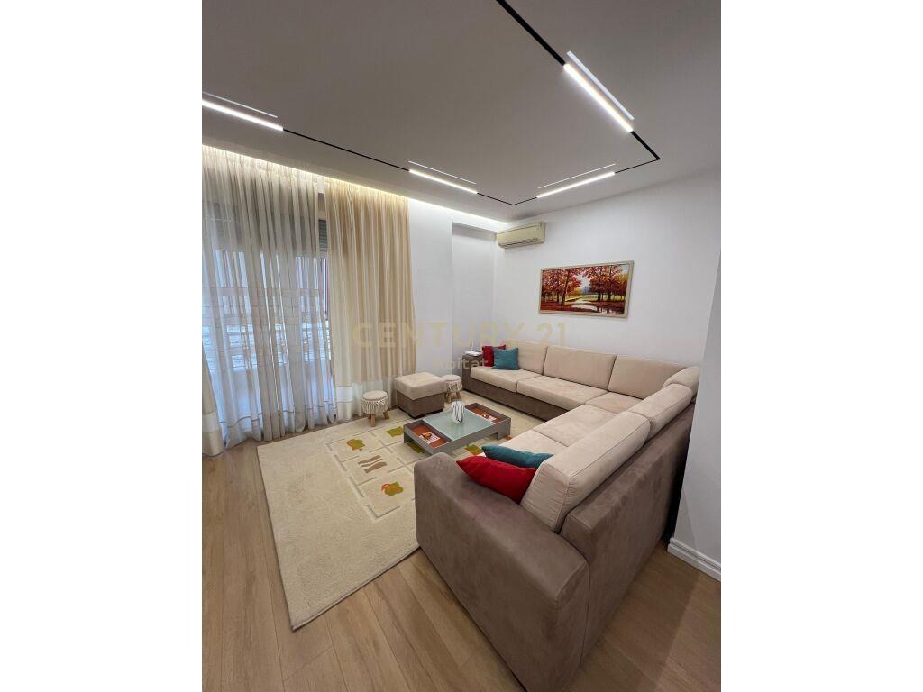 JEPET ME QIRA APARTAMENT 2+1+2 1,200 € ABITAT103500