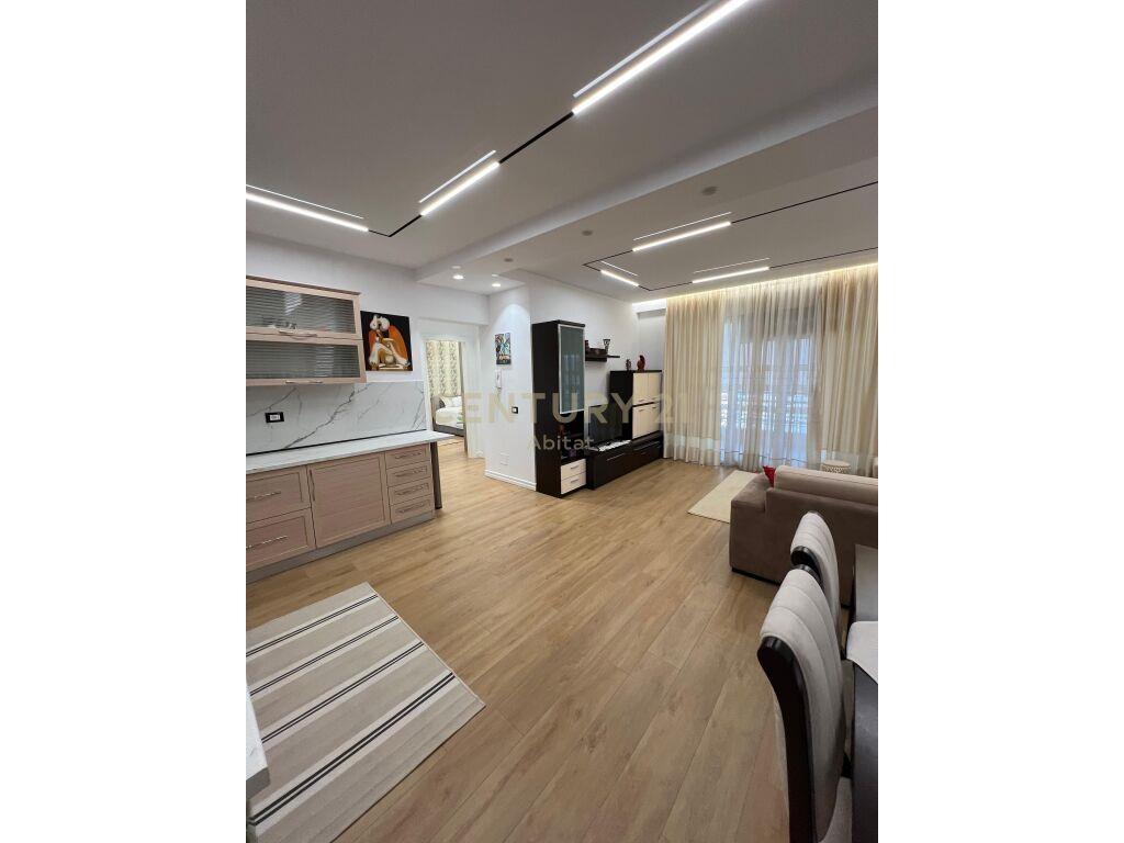 JEPET ME QIRA APARTAMENT 2+1+2 1,200 € ABITAT103500