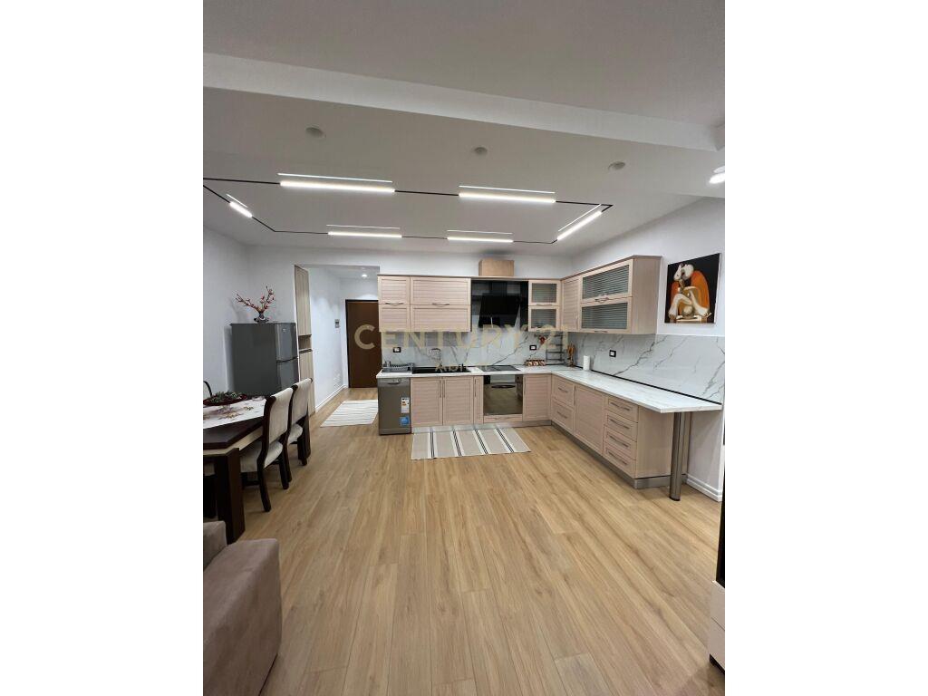 JEPET ME QIRA APARTAMENT 2+1+2 1,200 € ABITAT103500