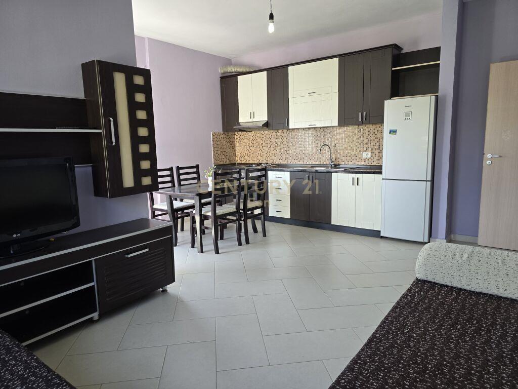 Apartament 1+1 me Pamje nga Deti tek Shkëmbi i Kavajës!