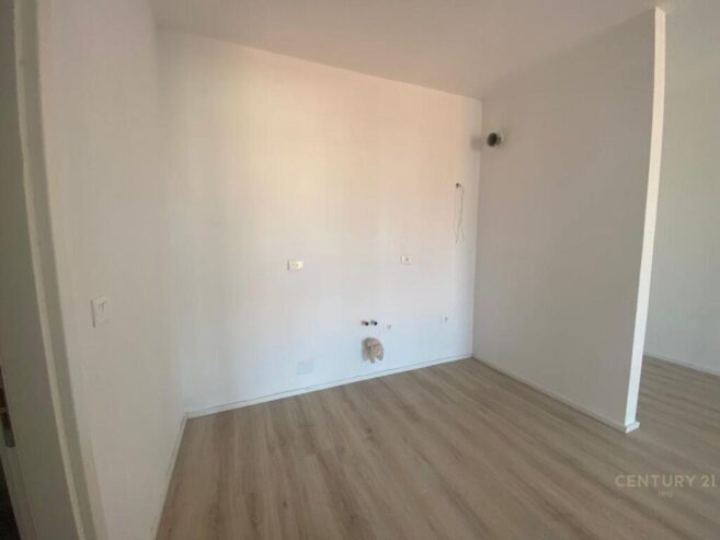 Shitet Apartment 1+1+1 Astiri 97,500 €