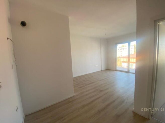 Shitet Apartment 1+1+1 Astiri 97,500 €