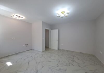 Ofrohet per shitje apartament 1+1 ne Vasil Shanto