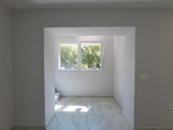 Ofrohet per shitje apartament 1+1 ne Vasil Shanto
