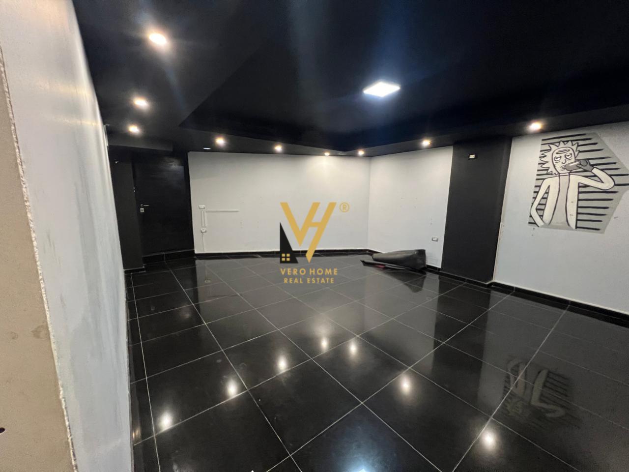 AMBIENT 150 M2 TE RRUGA 5 MAJI 800 EURO