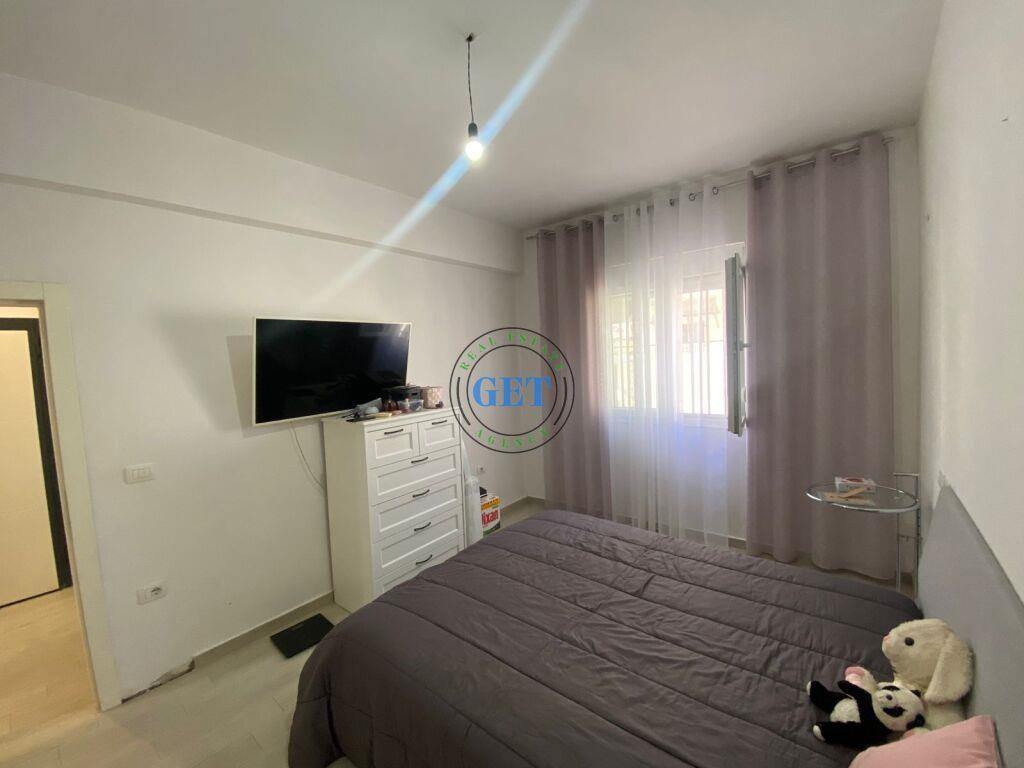 Shitet, Apartament 1+1,Tek Ish Rajoni ne Durres