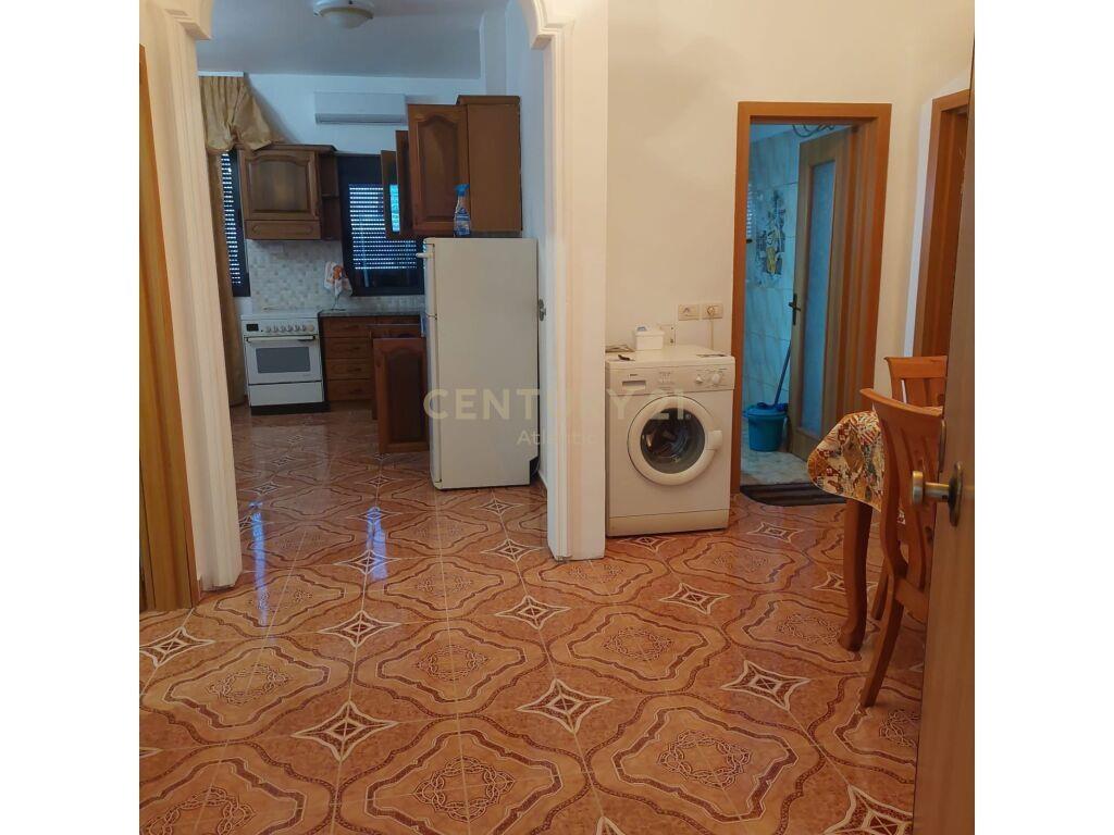 JEPET ME QERA APARTAMENT 2+1 +POSTE PARKIMI NE PLAZH HEKURUD