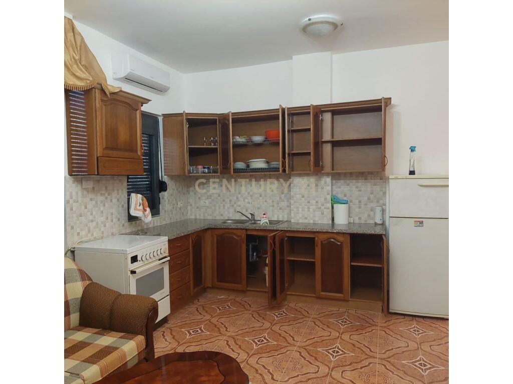JEPET ME QERA APARTAMENT 2+1 +POSTE PARKIMI NE PLAZH HEKURUD