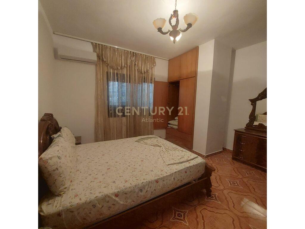 JEPET ME QERA APARTAMENT 2+1 +POSTE PARKIMI NE PLAZH HEKURUD