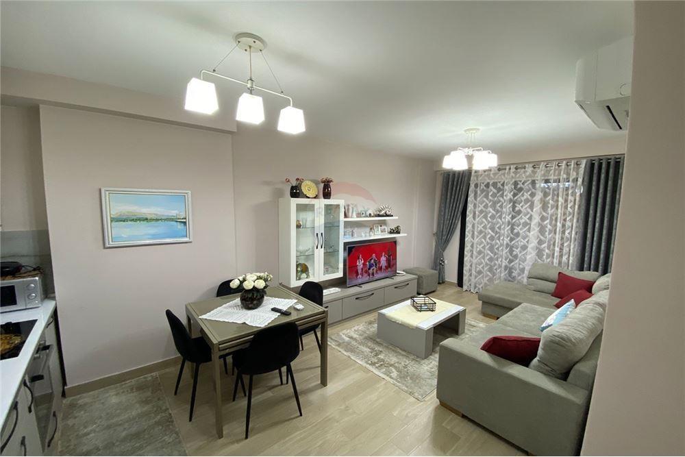 Apartament me qera 2+1 te 21 dhjetori