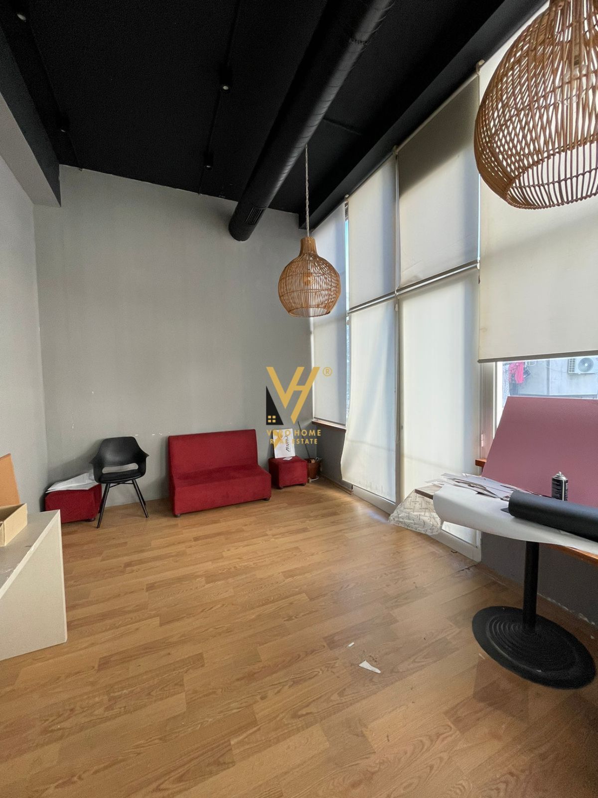 ZYRE 540 M2 TE KODRA E DIELLIT 1 , 1.600 EURO