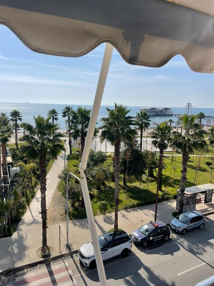 APARTAMENT 3+1+2 ME PAMJE DETI NE VOLLGA !!