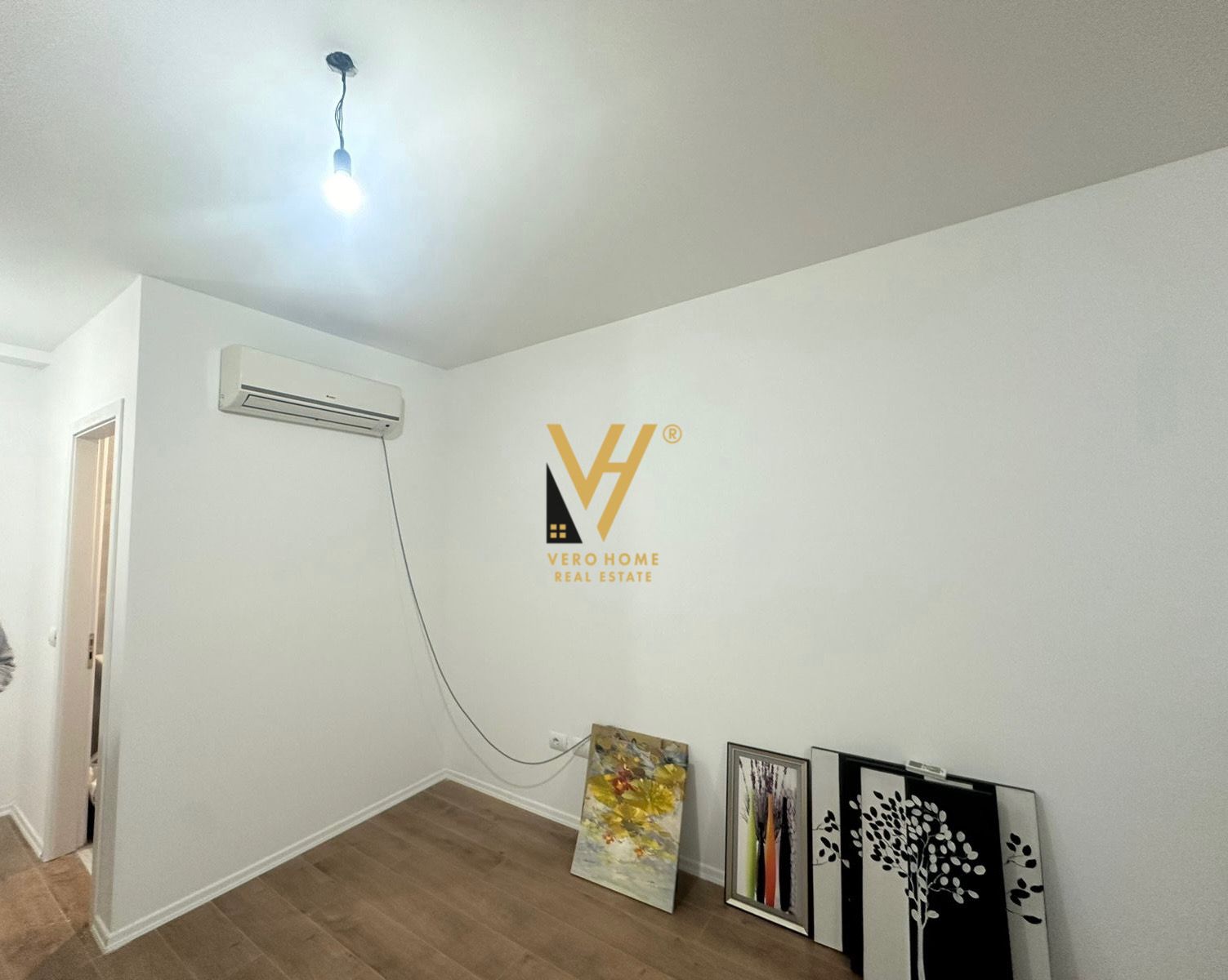 ZYRE 40 M2 ME QERA TE MYSLYM SHYRI 900 EURO