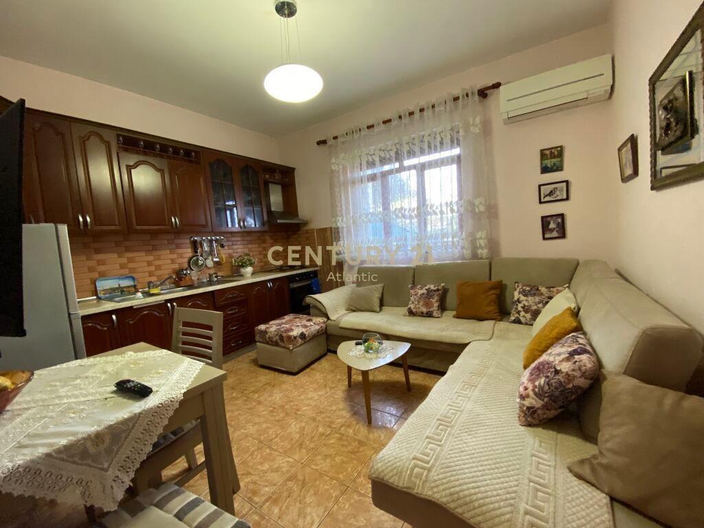 SHITET SHTEPI 2 KATESHE NE ARAPAJ DURRS !