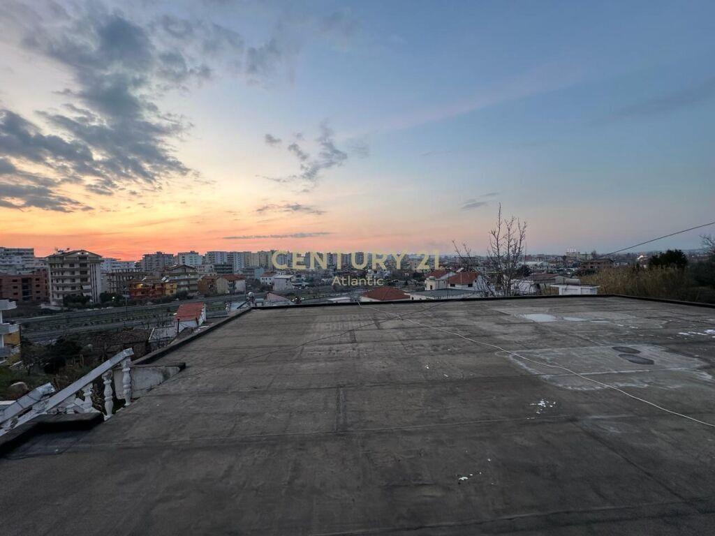 SHITET SHTEPI 2 KATESHE NE ARAPAJ DURRS !