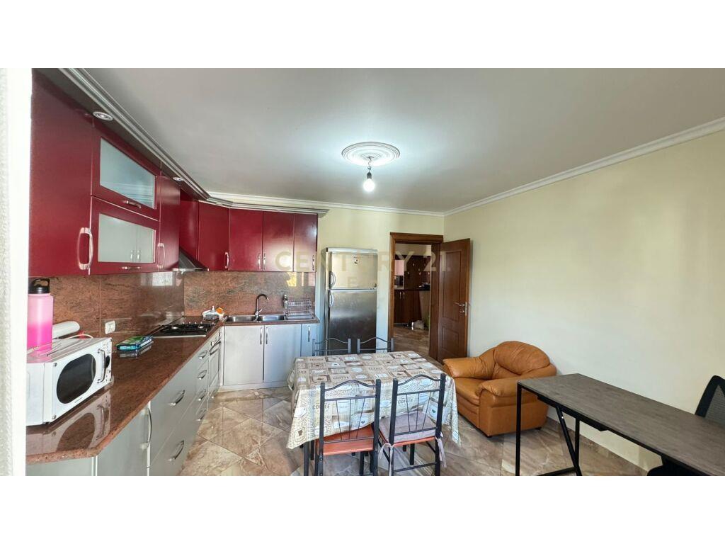 SHITET APARTAMENT 2+1 NE BULEVARD , DURRES !