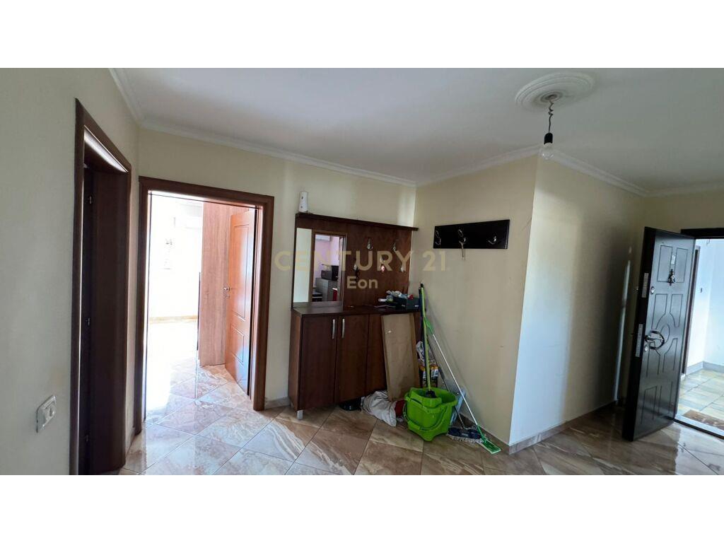 SHITET APARTAMENT 2+1 NE BULEVARD , DURRES !