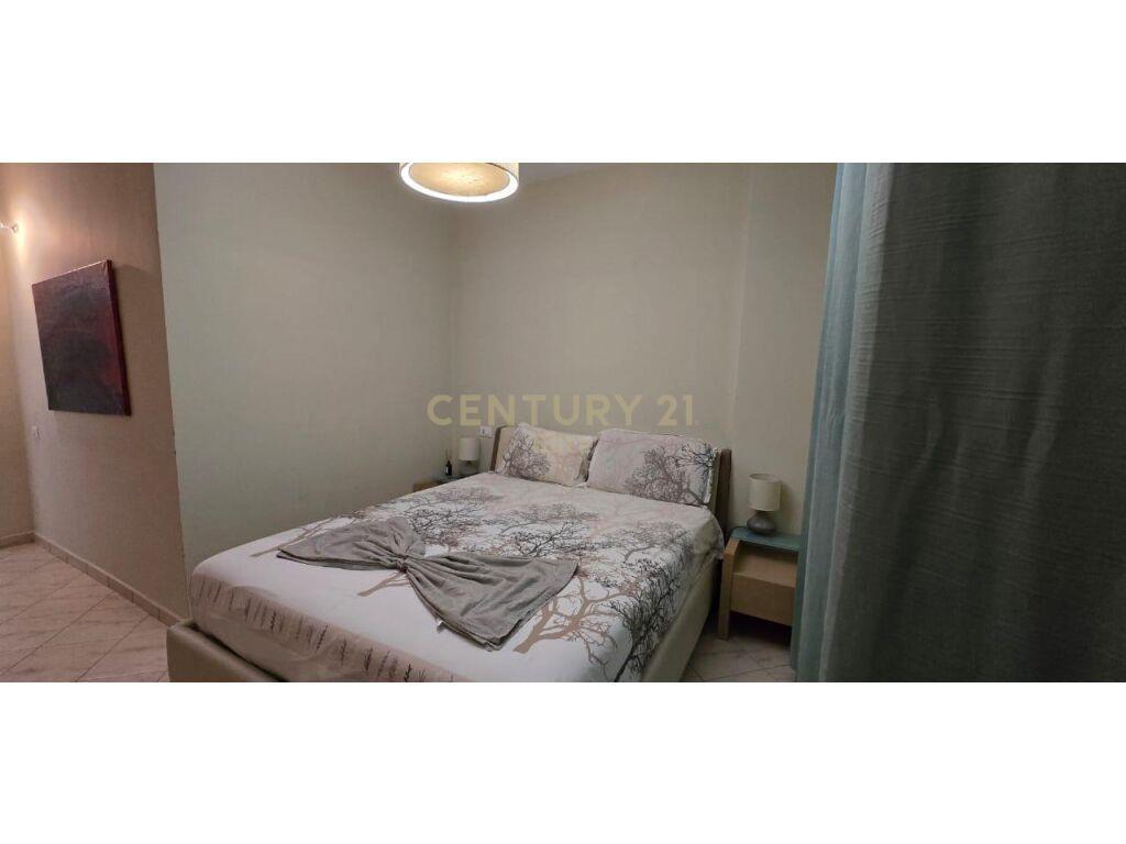 Jepet me qira apartament 1+1 tek KIKA 1. EL103502