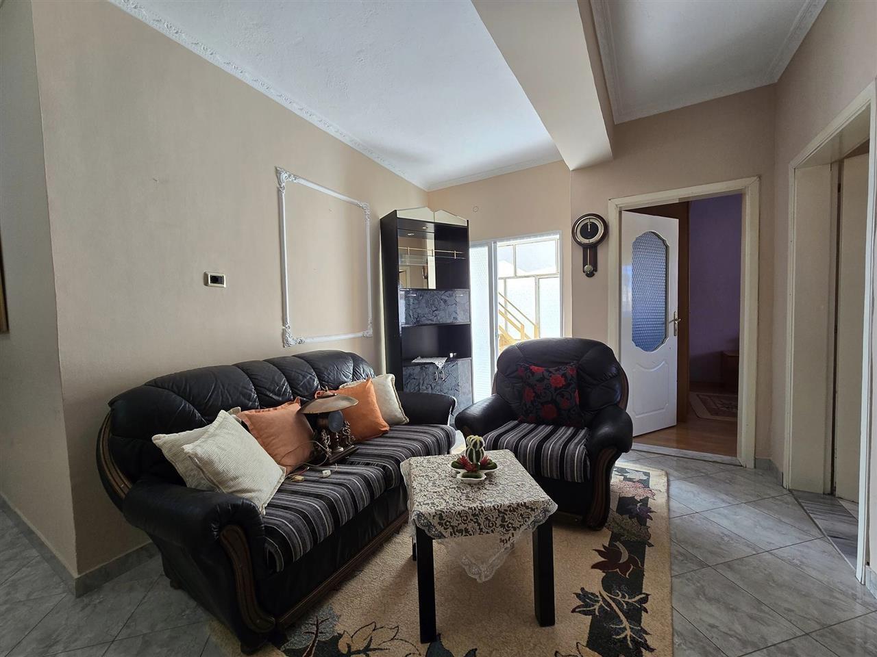 PrezantiM LAGJJA 2 , BULEVARD Republika JEPET ME QIRA 2+1