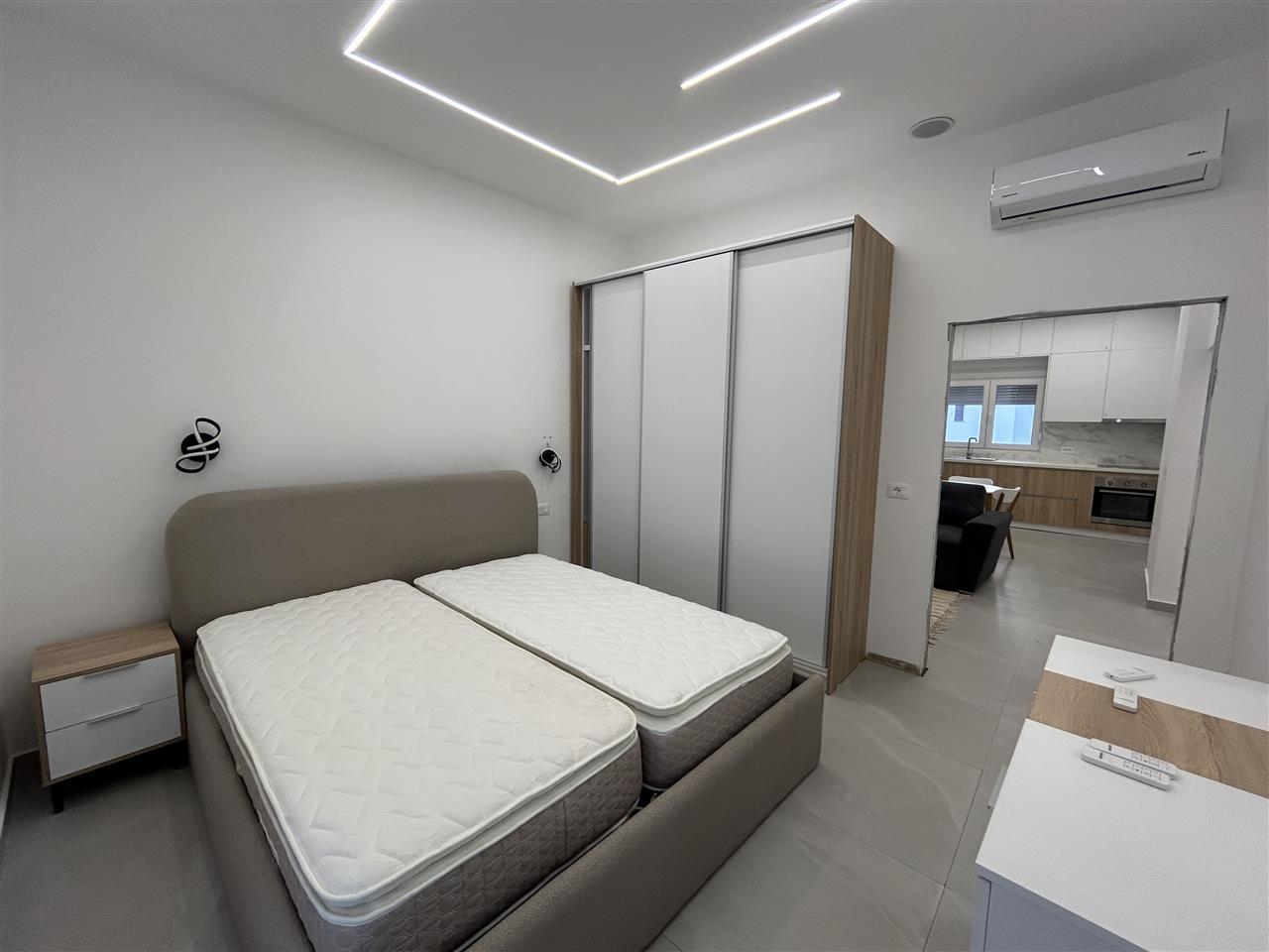 JEPET ME QERA 1+1 QENDER DURRES